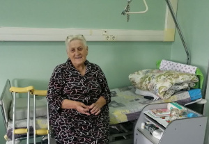 Пациентка из ДНР, прибывшая в Сургутскую травмбольницу в начале августа, уже готовится к выписке