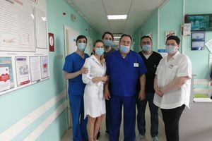 День молодежи - это про нас! В Сургутской травмбольнице растет доля врачей  в возрасте до 36-ти лет