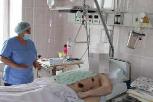 В Сургутской травмбольнице спасли пациента с четырьмя ножевыми ранениями, в том числе сердца и лёгкого