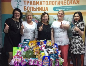 Сотрудники Травмбольницы организовали сбор корма для подопечных организации «Дай лапу»