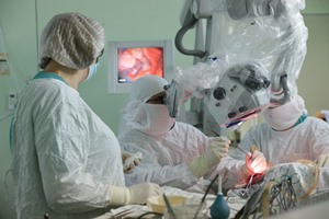 «Под вашим руководством коллектив творит чудеса…»  Врачи Травмбольницы получают благодарности от пациентов 