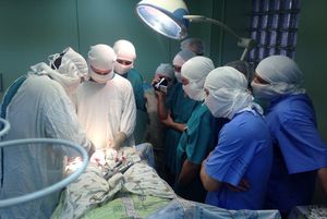 10 врачей дефицитных специальностей пополнят штат Сургутской травматологической больницы в ближайшее время