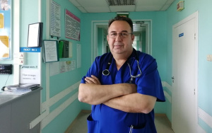 Дважды тридцать. Посвятивший ровно полжизни медицине Сургута хирург Владимир Корженевский сегодня отмечает юбилей 