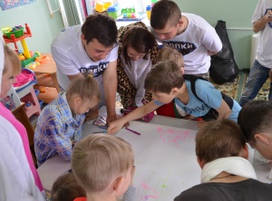 В Югре проходит семейный конкурс рисунка «Лето прекрасно, когда безопасно»! 