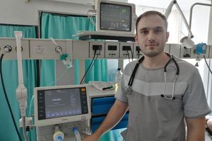 Коллектив Сургутской травмбольницы принимает в свои ряды молодых врачей, окончивших ординатуру по целевому направлению 