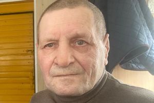 Его хватало на три больницы и санавиацию! Поздравления с профессиональным праздником принимает один из первых анестезиологов-реаниматологов Сургута В. Павлов
