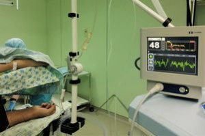 Все оперблоки Сургутской травмбольницы на сегодня оснащены оборудованием для оценки глубины анестезии