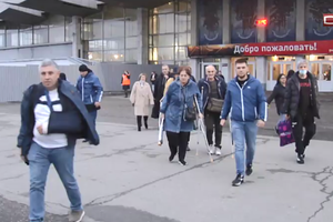 С тёплым сердцем – из холодного города. Накануне сургутские клиники проводили очередную группу завершивших лечение пациентов-макеевчан