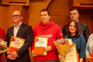 «За самоотверженность и доброе сердце». Три врача Сургутской травмбольницы стали лауреатами премии «Команда Путина»