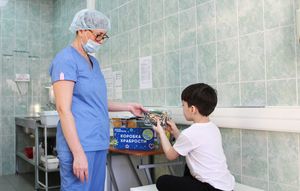 Сюрпризы из «Коробки храбрости» - для маленьких пациентов Травмбольницы Сургута!