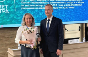 Профессиональные заслуги медсестры Сургутской травмбольницы отмечены на уровне окружного Депздрава