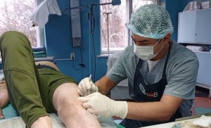 Травматолог-ортопед Сургутской травмбольницы оперирует пациентов и ведёт амбулаторный приём в Макеевке