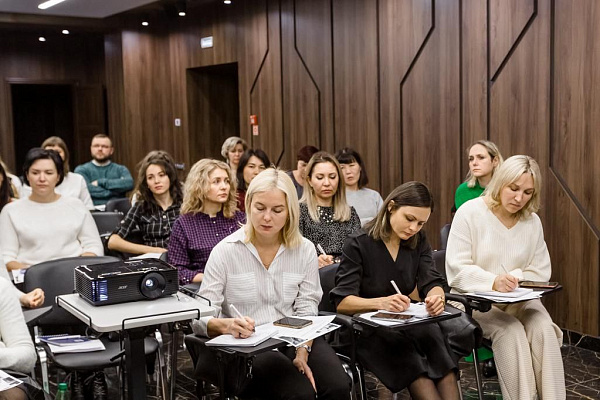 Для врачей ультразвуковой диагностики Югры прошёл семинар, посвященный исследованиям сосудов внутренних органов