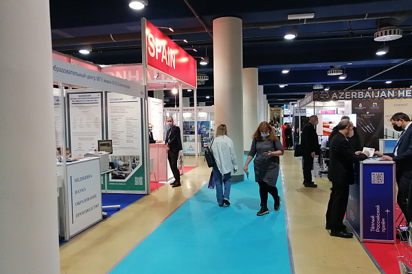 Среди лучших по продвижению медицинского туризма. Сургутская травмбольница отмечена на Российской неделе здравоохранения