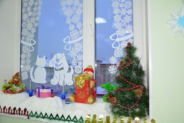 Чудо в окне! Сотрудники больницы удивили пациентов своими талантами и подарили праздничное настроение! 