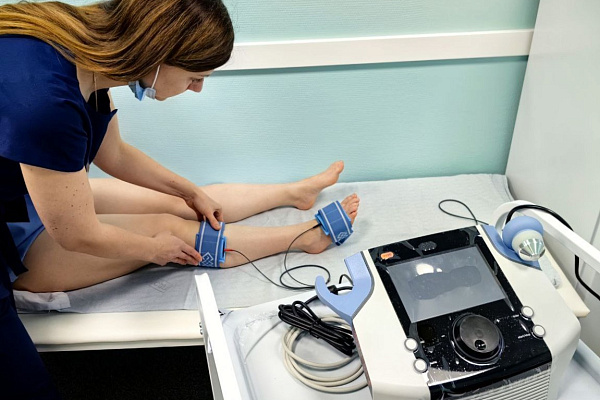 Бережная разработка суставов и запуск восстановительных процессов организма. На что способно наше новое оборудование для реабилитации