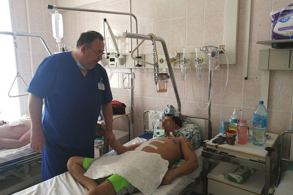 Дважды тридцать. Посвятивший ровно полжизни медицине Сургута хирург Владимир Корженевский сегодня отмечает юбилей 