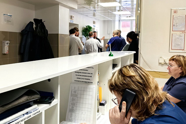 Сургутскую травмбольницу посетила делегация НМИЦ нейрохирургии имени Н.Н. Бурденко