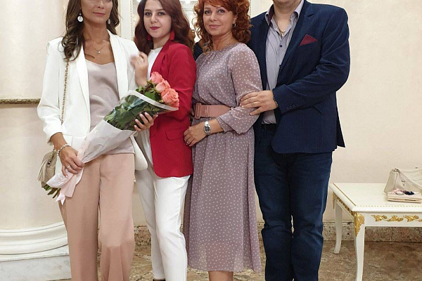 Мы желаем счастья вам! Супруги Пригода из Сургутской травмбольницы поздравляют югорчан с Днём семьи, любви и верности