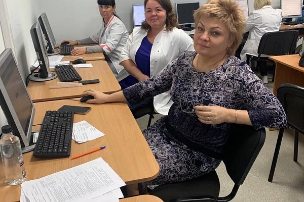 К работе допущены. Медсестры Сургутской травмбольницы в составе аккредитационной комиссии приняли профэкзамен у коллег