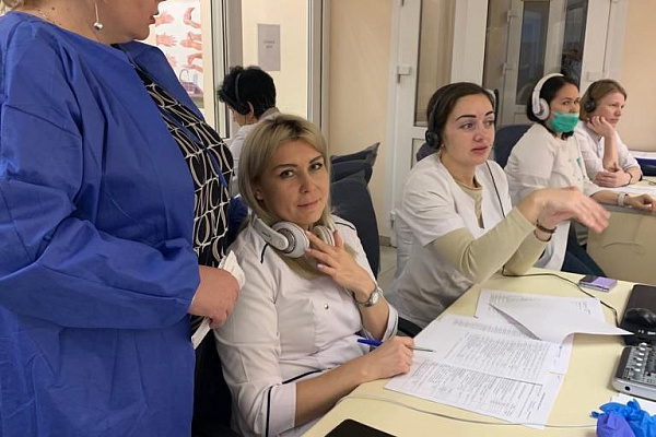 К работе допущены. Медсестры Сургутской травмбольницы в составе аккредитационной комиссии приняли профэкзамен у коллег
