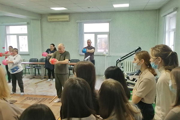 Более 120 школьников посетят Сургутскую травмбольницу в рамках федерального проекта «Билет в будущее»