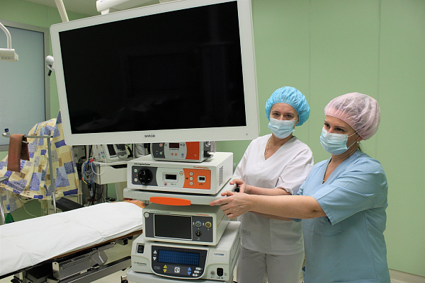 Выносливые, уравновешенные, многозадачные. Хозяйки операционных отмечают профессиональный праздник