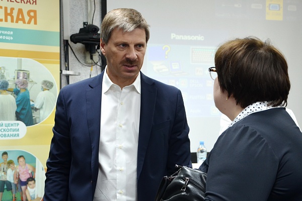 В Травмбольнице проходит образовательный курс «Детская нейрохирургия» под руководством специалистов Национального медицинского центра нейрохирургии им. Н. Н. Бурденко 