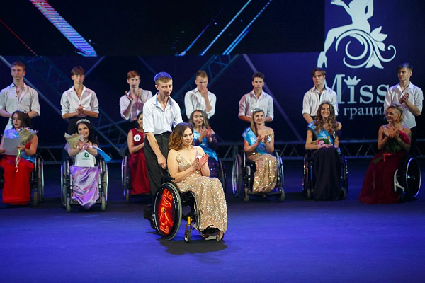 В инвалидной коляске – на конкурс красоты. О силе духа и силе медицинской реабилитации – в истории нашей пациентки