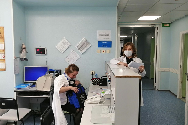 Пациенты Сургутской травмбольницы проголосовали на Выборах Президента РФ в условиях стационара