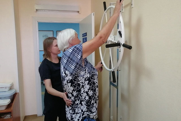Третий этап реабилитации: как в Сургутской травмбольнице помогают пациентам восстанавливаться в амбулаторных условиях