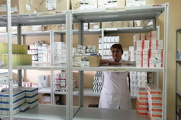 Слаженный коллектив и собственное производство. В День фармацевтического работника России – о роли внутрибольничной аптеки и её сотрудников