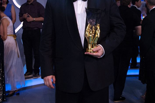 Нейрохирург Сургутской травмбольницы Александр Богословский получил главную медицинскую премию страны за разработку нового метода лечения