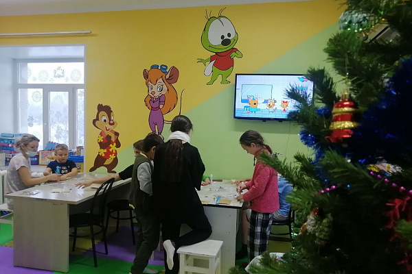 Здоровья, счастья и наушники. Пациенты детских отделений Сургутской травмбольницы написали письмо Деду Морозу