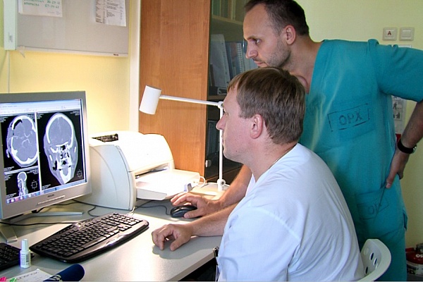 Нейрохирурги Травматологической больницы спасли жителя Башкортостана, выполнив сложнейшую многочасовую операцию на сосудах головного мозга