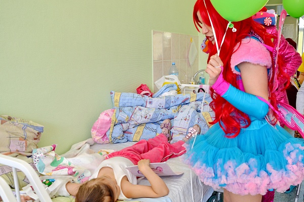Для маленьких пациентов Травмбольницы прошел праздник улыбок!