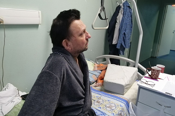 Объясняем на пальцах. Специалистом по сурдокоммуникации пополнился коллектив  Сургутской травмбольницы