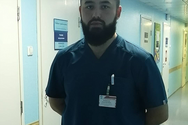 С пьедестала- к пациентам. Массажист Сургутской травмбольницы стал призёром Чемпионата России по национальной борьбе