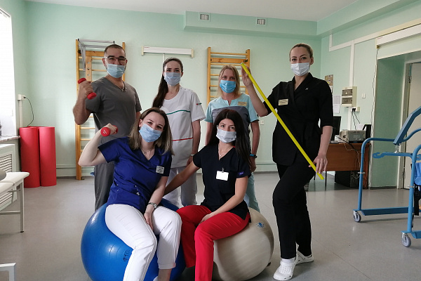 Лечат движением. В День физкультурника – о роли инструкторов-методистов ЛФК в медицинской реабилитации