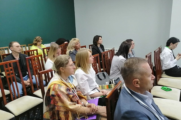 О цифровизации системы здравоохранения и развитии медицинского туризма. Сургутская травмбольница приняла участие в XV Международном  IT-форуме