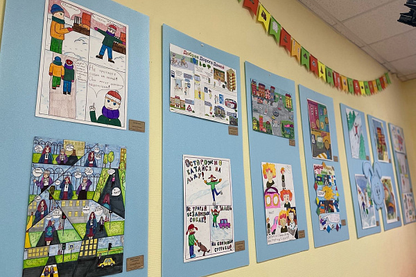 Рисовали безопасность. В Сургутской травмбольнице наградили победителей детского творческого конкурса «Добрая дорога домой»