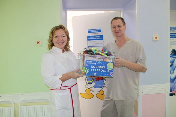 Сюрпризы из «Коробки храбрости» - для маленьких пациентов Травмбольницы Сургута!