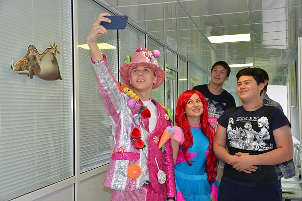 Для маленьких пациентов Травмбольницы прошел праздник улыбок!