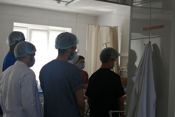 Студенты-медики из Египта проходят клиническую практику в Сургутской травматологической больнице