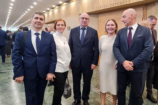 Заместитель главного врача Сургутской травмбольницы С.Алиева приняла участие в сессии организаторов здравоохранения  России 