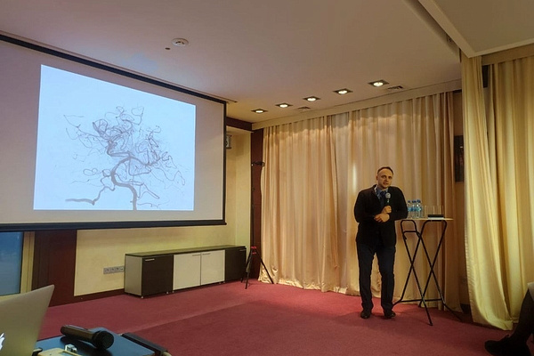 Неврологи и рентгенохирурги Сургутской травмбольницы ответили на актуальные вопросы ангионеврологии во время межрегиональной научно-практической конференции