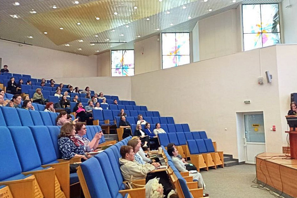 Опыт Сургутской травмбольницы представлен на окружной научно-практической конференции по сестринскому делу