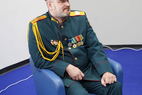 Урок мужества с участием сотрудника травмбольницы Сергея Двуличанского прошел в парке «Россия – моя история»