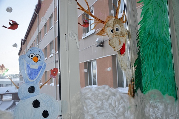 Новогодняя мозаика! В Травмбольнице подвели итоги конкурса на лучшее праздничное оформление подразделений учреждения