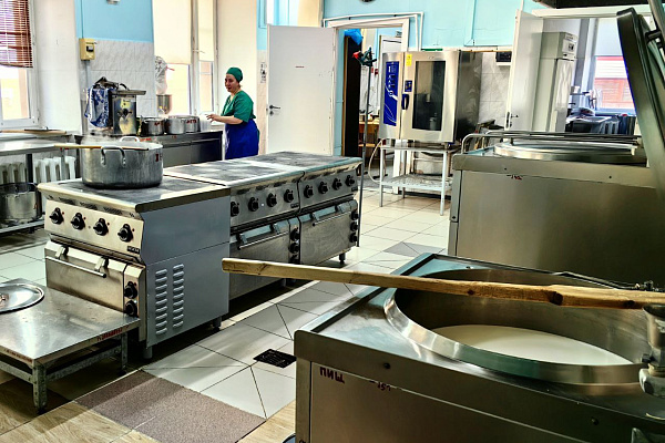 Непосредственные участники лечебного процесса. 20 октября повара Сургутской травмбольницы отмечают свой профессиональный праздник